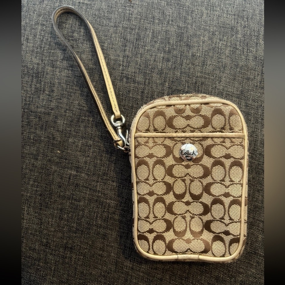 Coach vintage signature wristlet